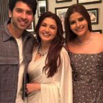 Bhagyashree Instagram - Friends & family celebrations galore ! #birthday #friendslikefamily #nighttoremember