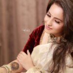 Bhama Instagram – @ajinfotokada 
@golden_cup_fashion_jewellery 
@makeup_by_shibinantony
@tanith_design