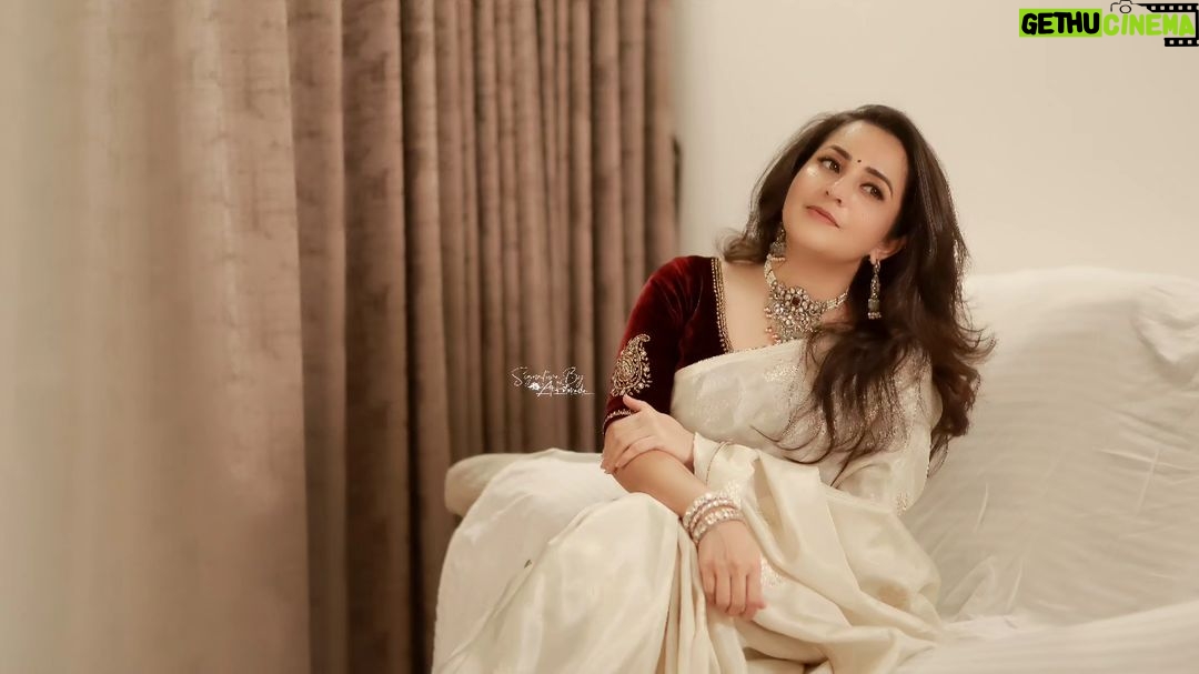 Bhama Instagram - 🩵 @ajinfotokada 🩵 @makeup_by_shibinantony 🩵 @golden_cup_fashion_jewellery 🩵 @tanith_design