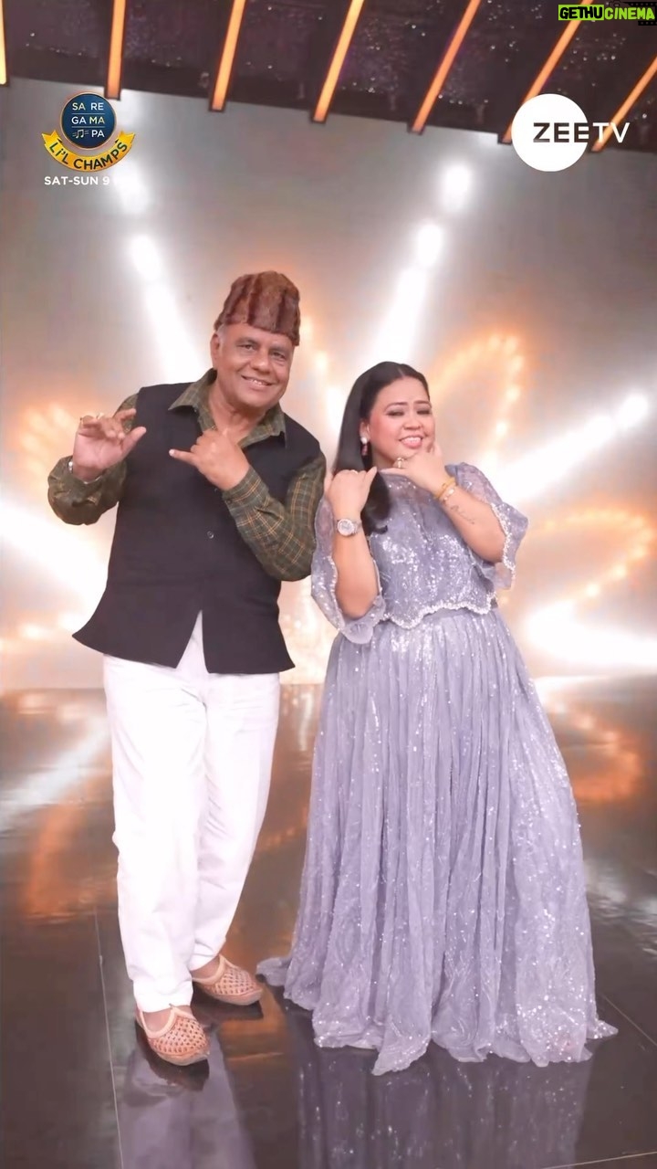Bharti Singh Instagram - #BhartiSingh never misses a chance to make everyone groove! Dekhiye #SRGMPLilChamps, Sat-Sun, raat 9 baje, sirf #ZeeTV par. #SuperHitsOfKumarSanu #DadaKiDadagiri