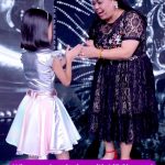Bharti Singh Instagram - Li’l Champs ke saath jaari hai #BhartiSingh ki masti. 🤭 Aisi hi dheri saare fun ke liye dekhte rahiye #SRGMPLilChamps, Sat-Sun, raat 9 baje, sirf #ZeeTV par. #ZeeOnTheGoReels #ZeeTVReels #BlockbusterCirkusSpecial @bharti.laughterqueen @jetshen_dohna