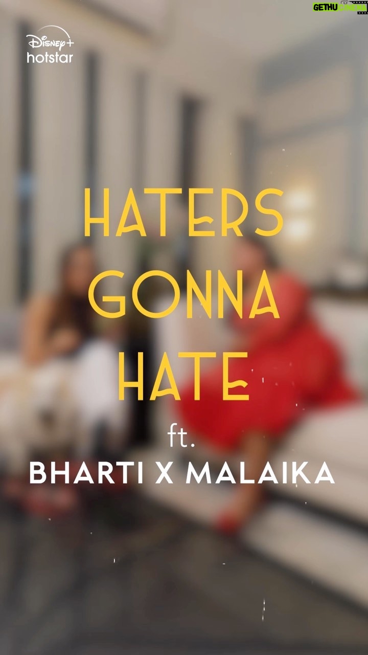Bharti Singh Instagram - Koi kahe, kehta rahe... aur hum jawaab bhi na de? Why should trolls have all the fun? #HotstarSpecials #MovingInWithMalaika now streaming Mon- Thu 8pm only on @disneyplushotstar #MIMonHotstar #MovingInWithMalaikaOnHotstar @banijayasia @deepak30000 @mrinalinni @shyamrathi1411 @banijaygroup @balangirish @sageinsta @khuzema_kezer