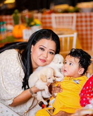 Bharti Singh Instagram - ❤️🧿#Meragolla❤️🧿🤗
📸 @simrangill_photography