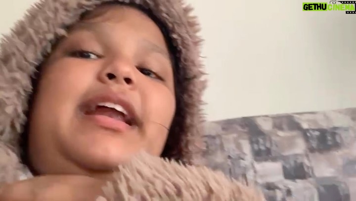Bharti Singh Instagram - ye dekho ghar maie jab akele shodo toh aapke phone se kya karte hai baccheπππππππ