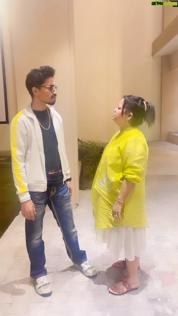 Bharti Singh Instagram - es pe kya likhu ab🤣 @haarshlimbachiyaa30