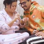 Bharti Singh Instagram – Shower your loved ones with infinite gifts until they say #ReneeDe

Checkout the products on www.reneecosmetics.in and use code BHARTI10 to get 10% off.

#ReneeDe #ReneeCosmetics #PremiumFragrance #ReneePerfumes #FestiveGift