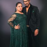 Bharti Singh Instagram - Aaj 9.30pm @sonytvofficial pe dekhna mat bhulna #Umang2022 #mumbaipolice #love#blessed @haarshlimbachiyaa30 @mumbaipolice Styled by- @harshalds Jewellery- @the_jewel_gallery Make-up- @vishnu9352 Harsh makeup- @ali.shaikh.9047 Hairstyles- @noorjahan2454 Harsh hairstyles- @yogesh