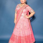 Bharti Singh Instagram – Mika Di Vohti kon banegi dekhiye aaj raat 8pm on @starbharat ❤️

Jewellery by – @ratanjewellers
Maang tikka and Bangle- @the_jewel_gallery 
styled by- @harshalds
📸 – @shivangi.kulkarni