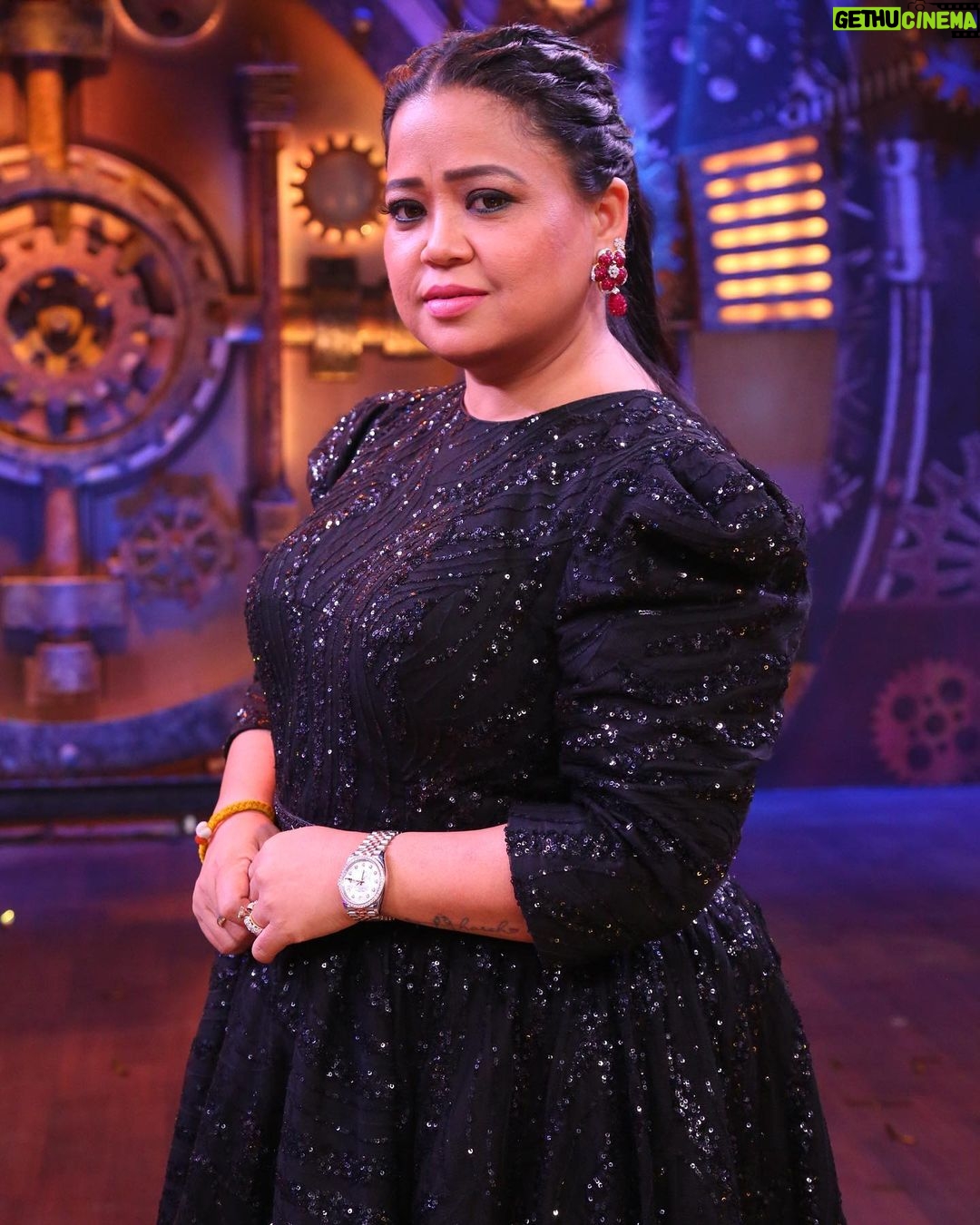 Bharti Singh Instagram - oye mummy oyeโค๏ธ๐๐ค๐๐ #mummy #golla #love #bleesed๐งฟ๐๐ฝ