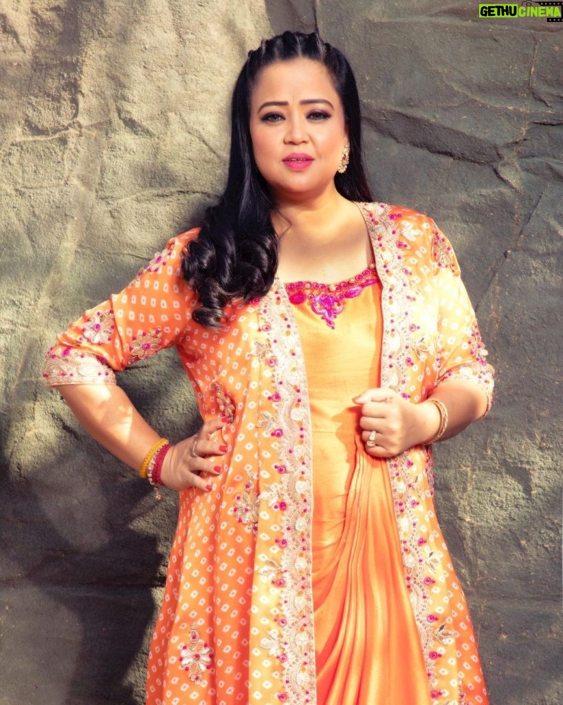 Bharti Singh Instagram - orange 🍊 😍😍😍😍 styled by- @harshalds jewellery by- @aisshprajewels jewellery managed by- @allboutcommunication hairstyles- @noorjahan2454 make-up- @vishnu9352