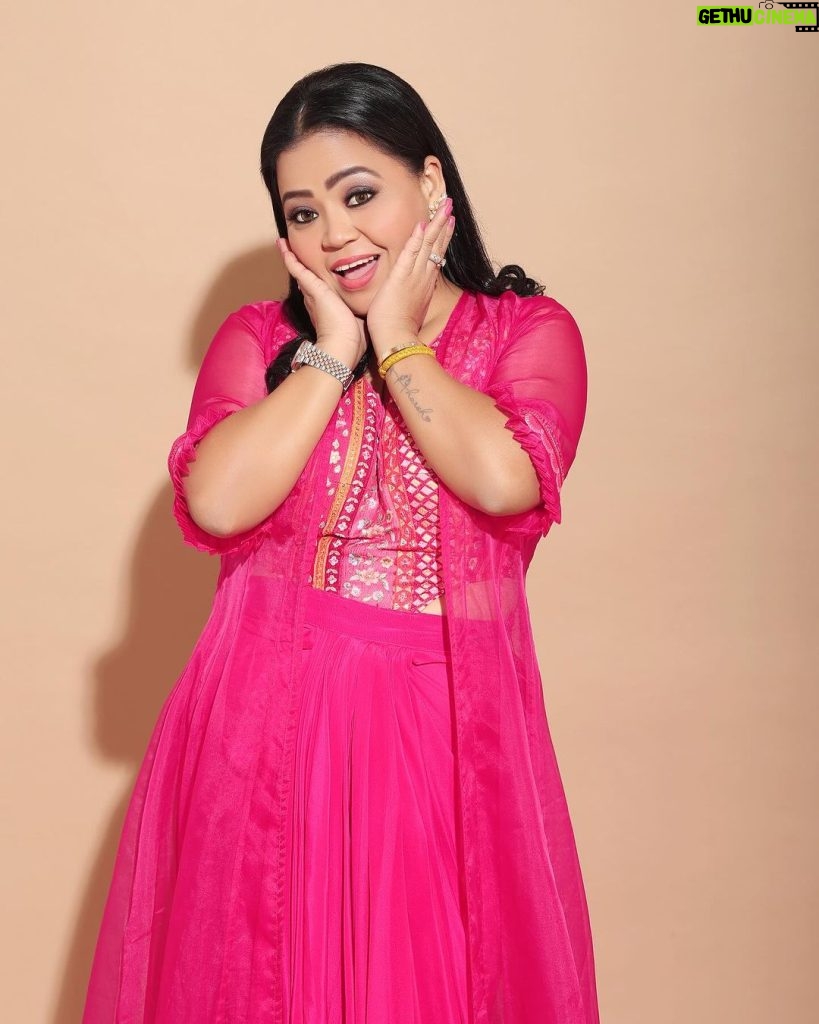 Bharti Singh Instagram - pink👛🌸🎀🩷💗💖 🧿 styled by one and only my favourite @harshalds ❤️ jewellery- @the_jewel_gallery ❤️ 📸 - @shivangi.kulkarni ❤️