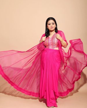 Bharti Singh Instagram - pink👛🌸🎀🩷💗💖 🧿
styled by one and only my favourite @harshalds ❤️ 
jewellery- @the_jewel_gallery ❤️ 
 📸 - @shivangi.kulkarni ❤️