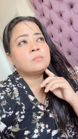 Bharti Singh Instagram - ye vahi hai 🤣 @haarshlimbachiyaa30