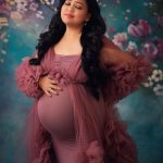 Bharti Singh Instagram - Aane wale baby ki mummy❤️ #babycomingsoon #momtobe #love #lovelyfeeling #blessed #ganpatibappamorya #bhartisingh #haarshlimbachiyaa Shot by: @thelooneylens ❤️ Styled by: @dinky_nirh ❤️ Outfit: @artista_propshop ❤️ Hair: @noorjahan2454 Make Up: @vishnu9352