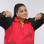 Bharti Singh Instagram - The Khatra Khatra Show starts tonight 7pm on @voot and at 10:30 on @colorstv #thekhatrakhatrashow #bhartisingh #haarshlimbachiyaa #love #bleesed🙏 #ganpatibappamorya Hair @noorjahan2454 Make up - @vishnu9352 Outfit: @richagoenka Footwear: @chaljooti Styled by: @dinky_nirh