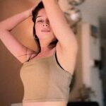 Bhavika Sharma Instagram – Day off calls for a reel✌🏻
#reels #dance #messyhair