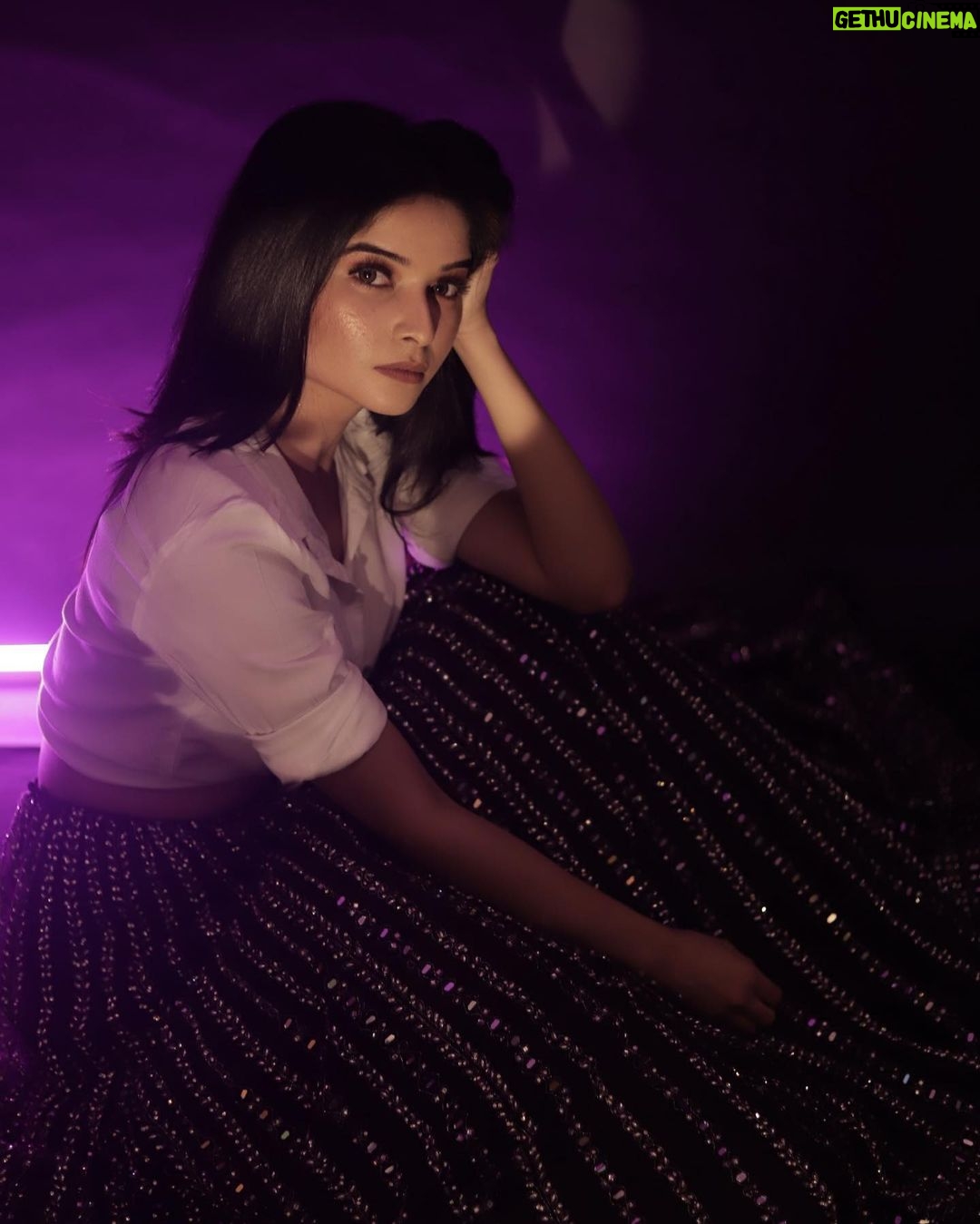 Bhavika Sharma Instagram - Got me caught up in the vibe💜 Hair & Makeup:- @shine_and_shadow_ Photography:- @smileplease_25 Outfit:- @janmaakshar