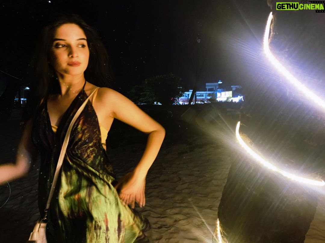 Bhavika Sharma Instagram - Blurry Is Beautiful 🌿 Goa