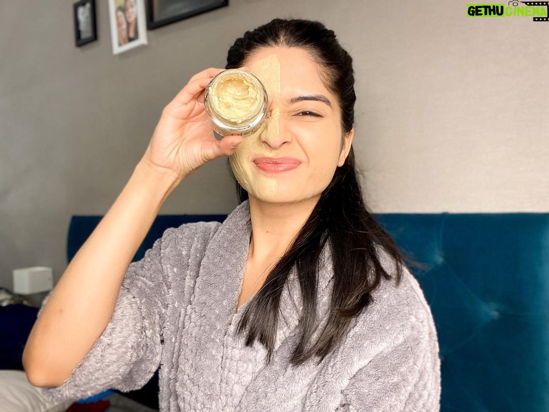 Bhavika Sharma Instagram - The Nykaa Pink Friday Sale is finally here! It’s time to get your hands on this rejuvenating bundle from @PlumGoodness packed with the ultimate goodness of Green Tea🍃 . . Wonderin why I lean on this super ingredient? Starting from some intense pore cleaning, to soft exfoliating, from easy weekly masking to waking up with a smile and glow, this oily skin maestro has a solution for all my concerns. ✨Pore Cleansing Face Wash to cleanse my pores in and out ✨Gentle Revival Face Scrub infused with glycolic acid to take out all that deep seated dirt ✨Clear Face Mask to give my skin the weekly break it deserves, and lastly ✨Renewed Clarity Night Gel, the hydration hero which leaves my skin feeling all plump and fresh . . Get this one-of-a-kind, Glow-At-Home bundle, your one stop to glow, at FLAT 35% OFF only at Nykaa Pink Friday Sale, from 26th-30th Nov 2020 But that’s not all, you can grab any Plum products at FLAT 25% OFF and a full size Green Tea Alcohol Free Toner above all purchases above Rs.799 🤩 #Plum #PlumGoodness #Nykaa #NykaaBeauty #NykaaPinkFriday2020 #NykaaPinkFridaySale #BiggestSaleEver #Offer #OfferAlert #Sale #Skincare #SkinCareEssentials #Beauty #BeautyObsessed #BeautyLovers #Vegan #CrueltyFree #BeGood