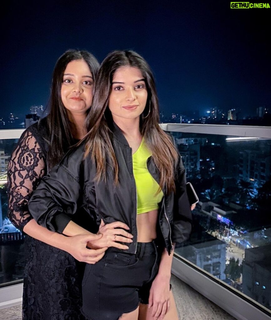 Bhavika Sharma Instagram - Happiest birthday my strength❤️ I’m so grateful you came into the world because you make my life better everyday 😘 Thanks for being here, for being you🤗 Lots and lots of love❤️