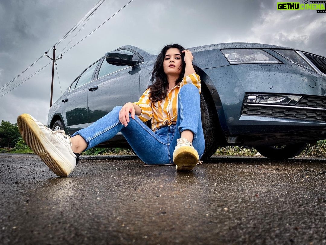 Bhavika Sharma Instagram - 💛 #inharmonywithnature