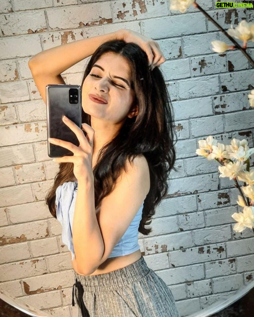 Bhavika Sharma Instagram - I loveee these pictures and what better day to post these than my birthday? #MonsterShot taken with the new #SamsungM31s that launches on Aug 6 this #AmazonPrimeDay The Single Take feature allows you to get multiple options at the same time! How cool is that? #DiscoverJoy @amazondotin