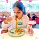 Bhavika Sharma Instagram - Instagram v/s reality 😬 #foodlover