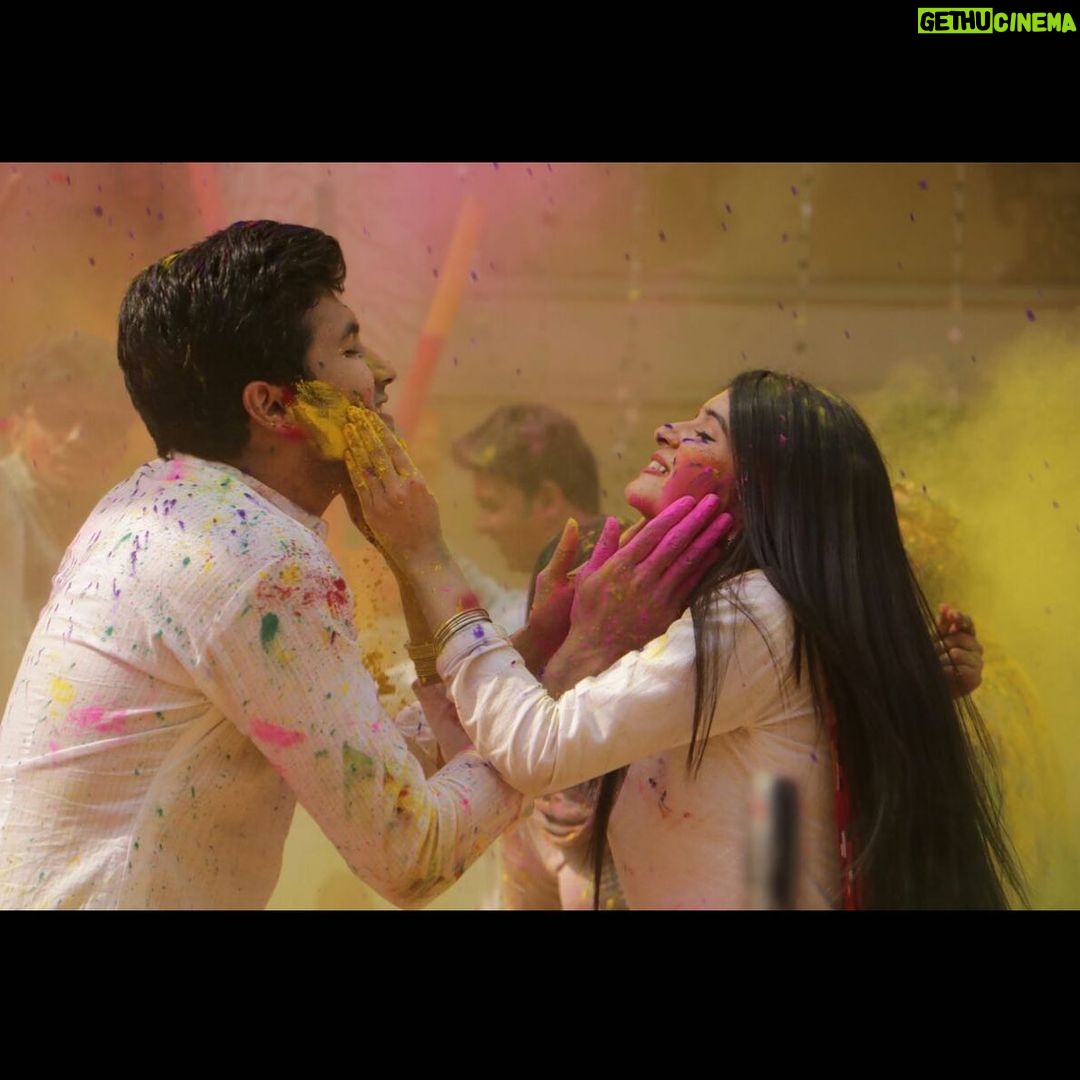 Bhavika Sharma Instagram - Wishing you all a very Happy Holi 🌈 . Be safe everyone❤️