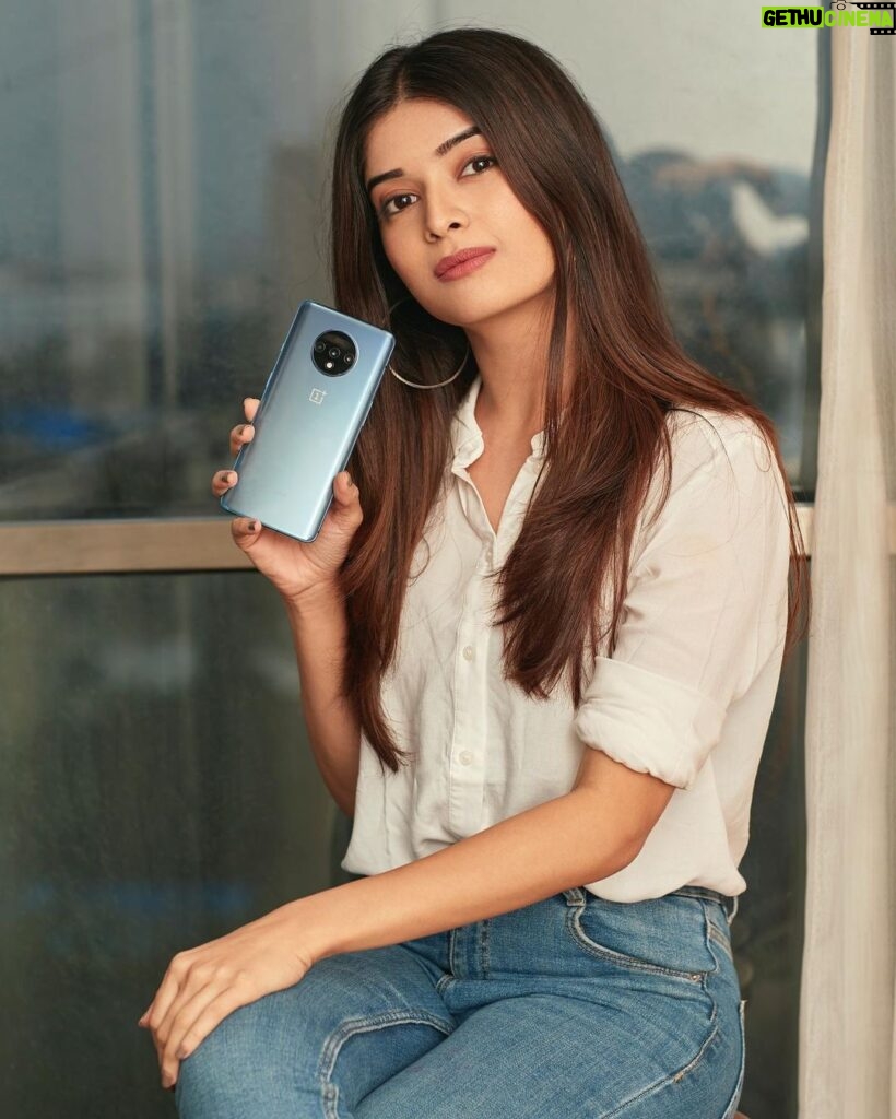 Bhavika Sharma Instagram - It doesn’t get smoother than #OnePlus7T! Get yours now, head to the link in my bio #ANewEra @oneplus_india