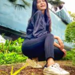 Bhavika Sharma Instagram - DONT TRY TO BE WHAT YOU’RE NOT IF YOU’RE NERVOUS, BE NERVOUS. IF YOU’RE SHY , BE SHY. . IT’S CUTE 👻 . #loveyourself