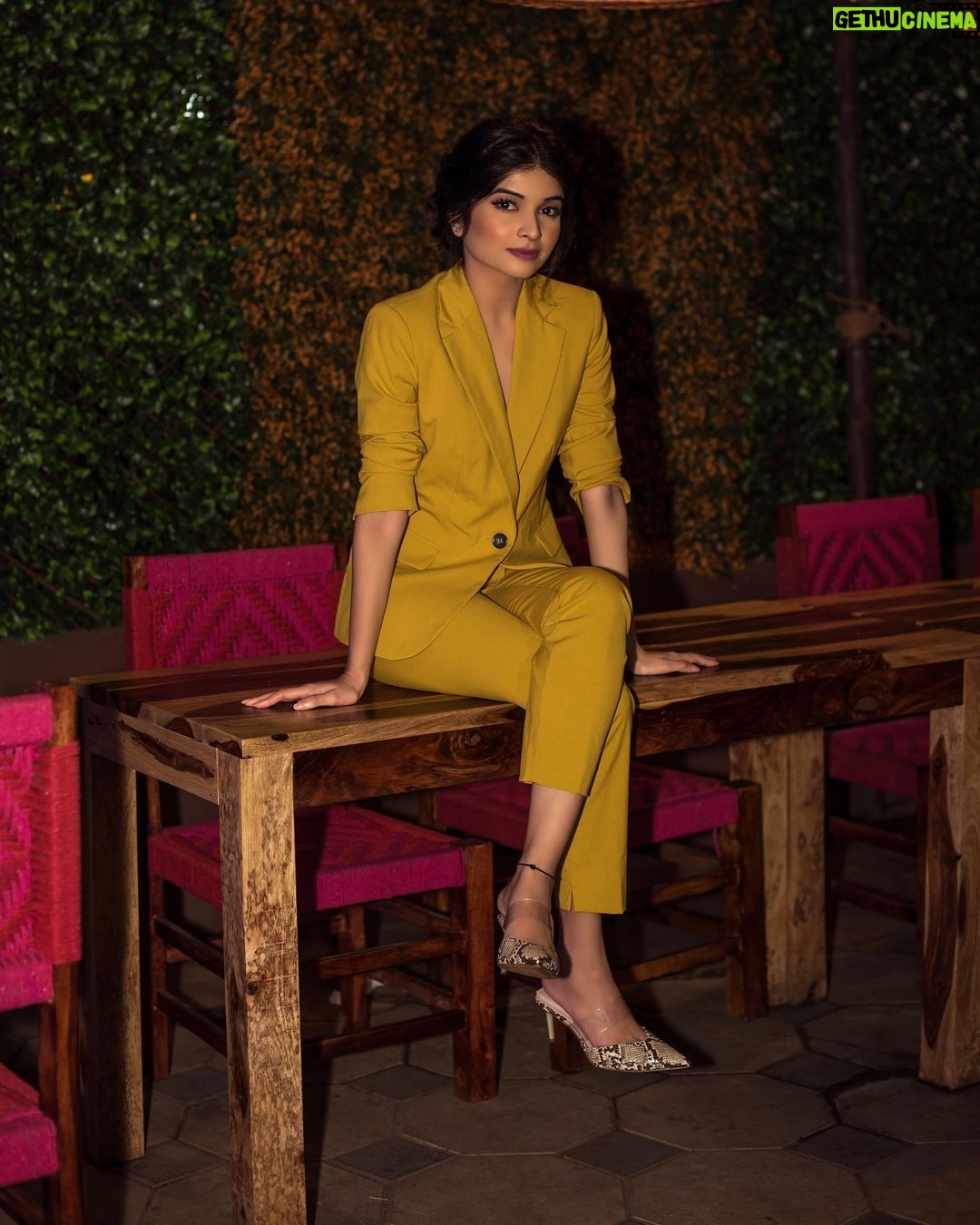 Bhavika Sharma Instagram - You have the power to change💫. 📸:- @shotfromabhi MUA :- @makeupbyjanhavi Location:- @gujjuandcompany