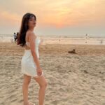 Bhavika Sharma Instagram – Pretty skies will forever have my heart💓
#travel