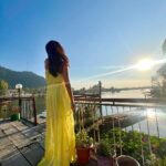 Bhavika Sharma Instagram - You are exactly where you’re supposed to be💛 #travel Dal Lakh Srinager