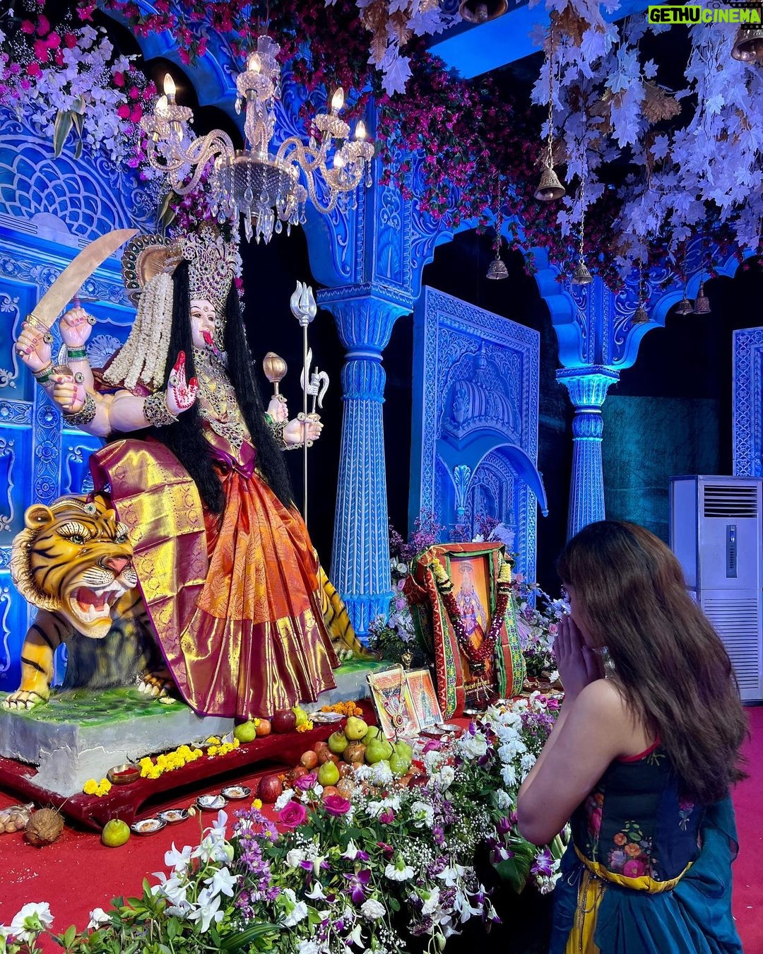 Bhavika Sharma Instagram - Nothing in the world is more joyful than enjoying the 9 days of Navratri 🙏🏻❤️ #navratri