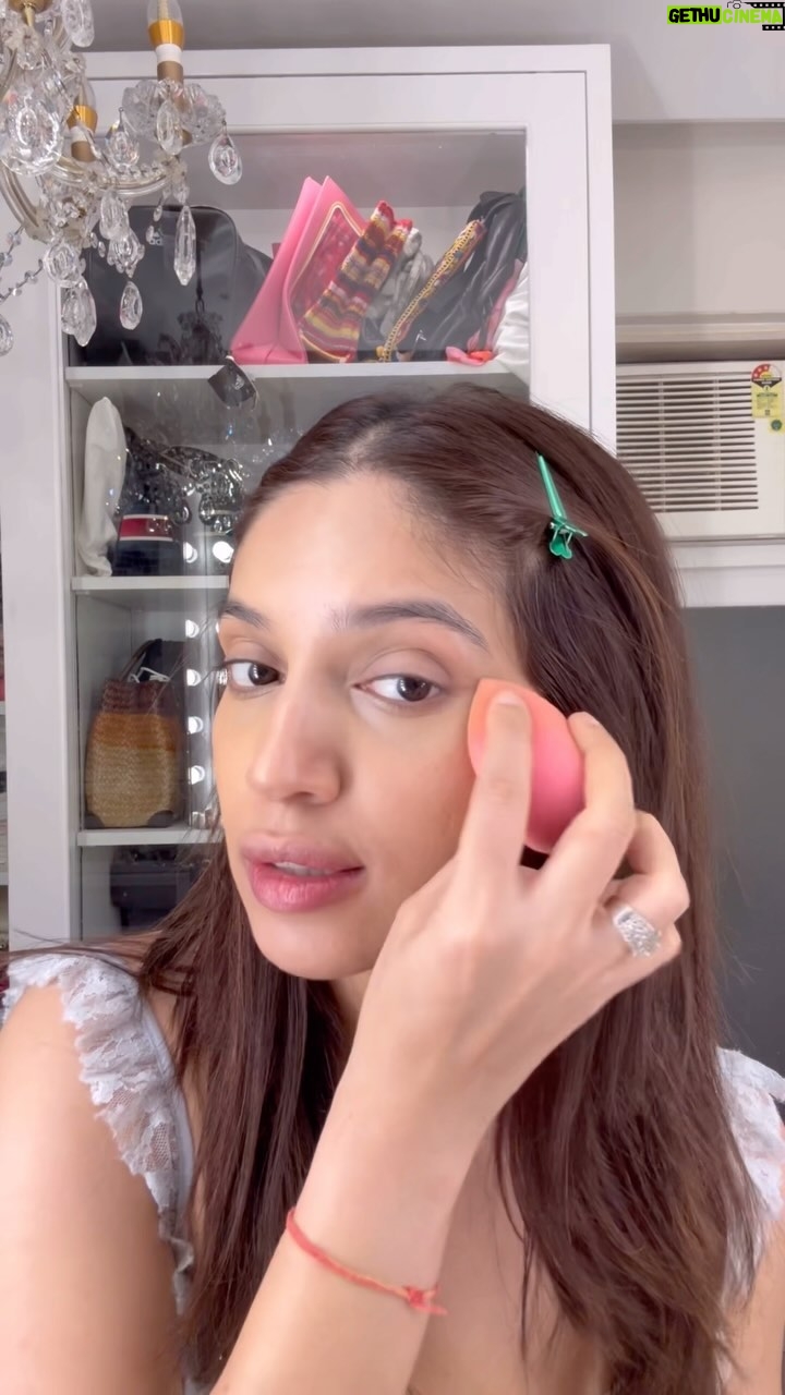 Bhumi Pednekar Instagram - My under 5 minutes makeup routine :) @maccosmeticsindia Listing some of the products used. Skin Prep - Hyper Real Serumizer Contour - Sun Struck Mac Bronzer - Medium Rozy Complexion - Strobe Dewy Skin Tint in the shade medium 4 Studio Radiance Serum Powered Foundation in the shade NW 15 Concealed with Mac All Over Corrector Pen in the shade NC 37 Eyes- Connect In Colour eyeshadow palette, Embedded In Burgundy, shade Naked Lunch along with the Mac Stack Mascara. Ended it with the Studio Fix Plus Spray.