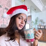 Bhumi Pednekar Instagram - All I want for Christmas is - cake, good vibes & my puppies ❤️✨ #merrychristmas