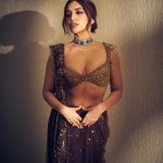 Bhumi Pednekar Instagram – नारी इन ए सुंदर सारी ✨
.
.
.
Outfit – @manishmalhotraworld 
Jewellery – @gehnajewellers1
Bag –  eena.official
Styled by – @mohitrai with @shubhi.Kumar 
Assisted by @upasnasingh_official
Hair by @hairstories_byseema 
Clicked by @lisadsouza