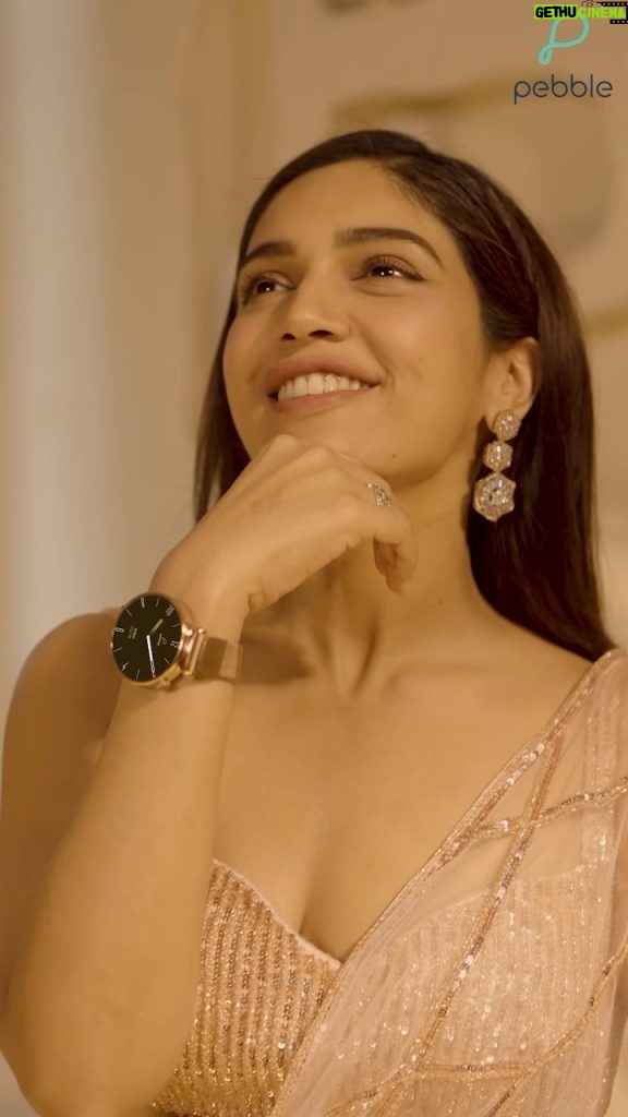 Bhumi Pednekar Instagram - Hey Guys! Check out this lovely Smart Bling collection - Vienna and Vama by Pebble. Finally a SmartWatch that adds extra glam to all ensembles, while keeping health goals in check 💃🏃🏼‍♀️Looks great, doesn’t it? #Pebble #SmartBling #PebbleSmartWatches