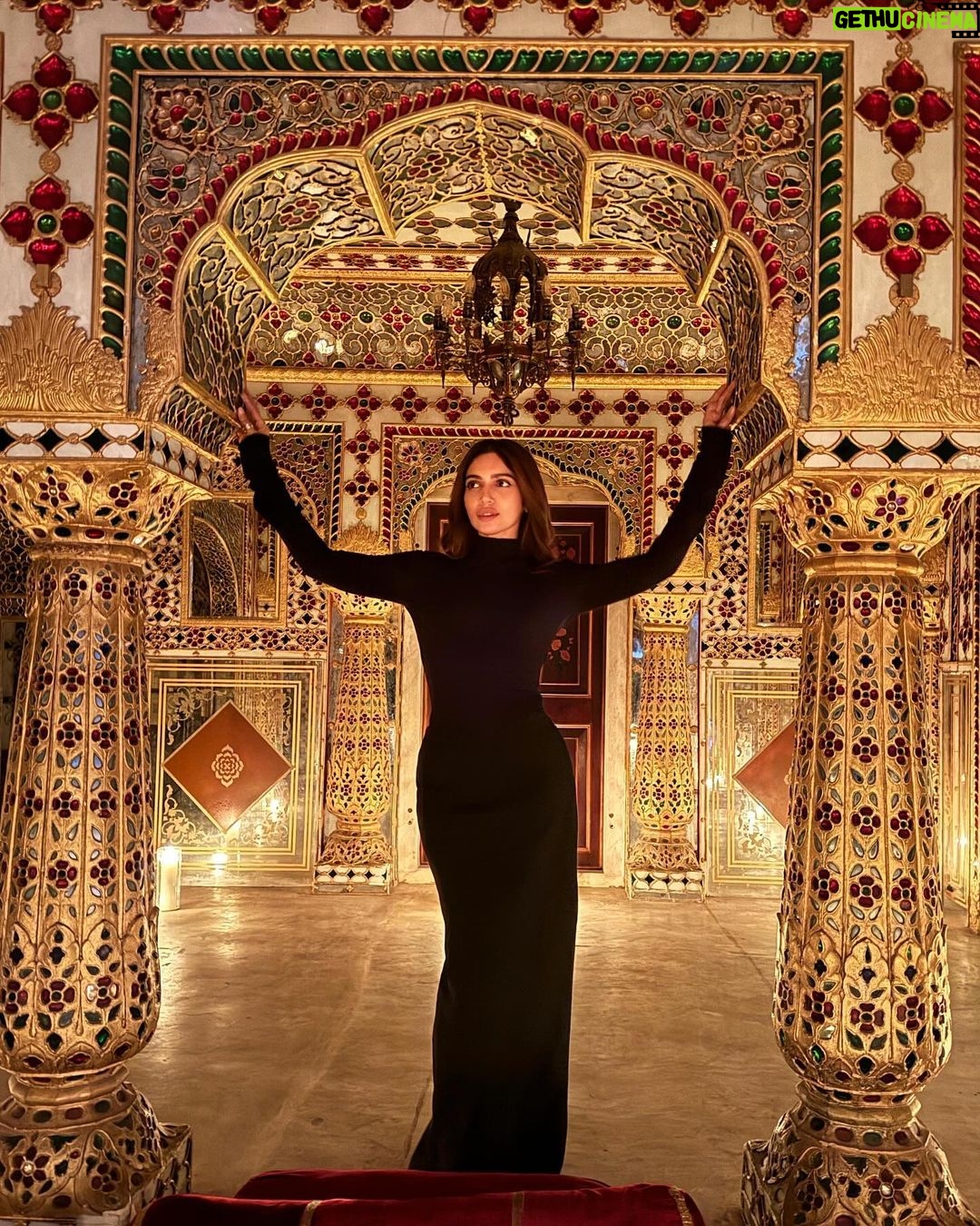 Bhumi Pednekar Instagram - Jaipur so far 🫶🏻 City Place Jaipur
