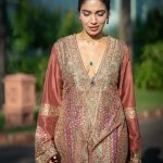 Bhumi Pednekar Instagram - Dost ki shaadi Day 1 #DonoBhagna-ni 🤍 . . . . Outfit - @ritukumarhq Jewellery - @amrapalijewels Rings - @roopavohrafinejewellery Juttis - @5_elementsbyradhikagupta Styled by- @manishamelwani Team- @gypsy.girl.world @kasliwalriddhi Clicked by @nikophotoworld