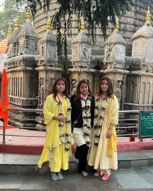 Bhumi Pednekar Instagram - Jai Maa ✨🙏❤️ 
#maakamakhya