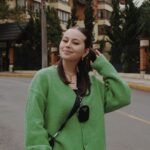 Bia Jordão Instagram - shades of green 🧃 Gramado