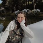 Bia Jordão Instagram - eu gosto de flores, mas eu tenho um jardim 🪻 Gramado - RS