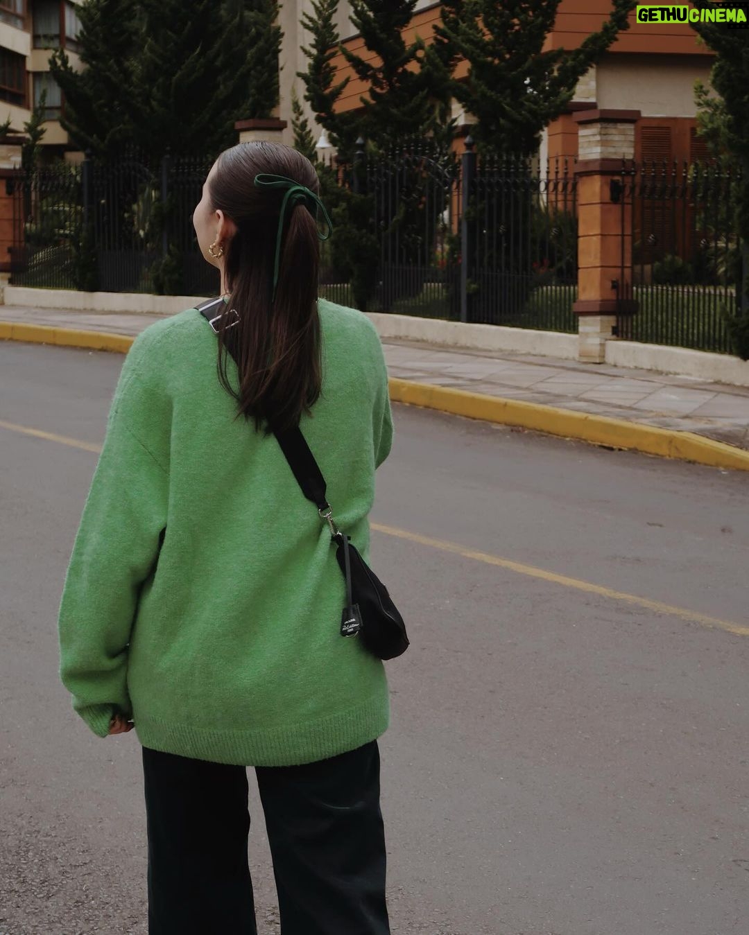 Bia Jordão Instagram - shades of green 🧃 Gramado