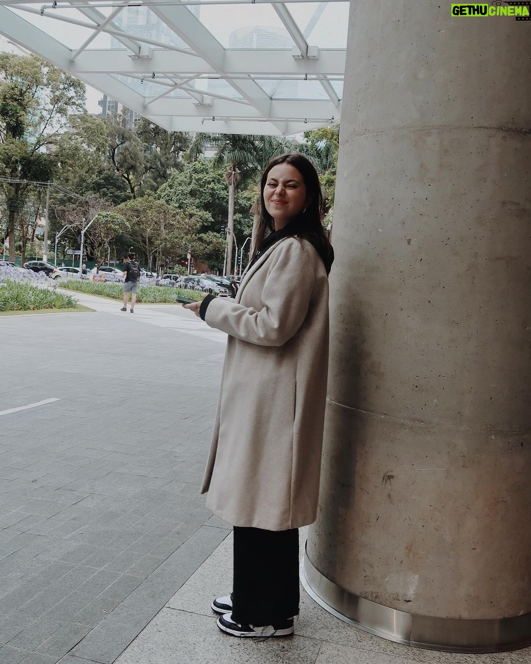 Bia Jordão Instagram - o que será que eu tava ouvindo? 🦦