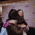 Bia Jordão Instagram - O “BE REAL” É REAL! 💜🗣 que privilégio ser uma das autoras desse livro. que privilégio é poder fazer parte daquilo que o Senhor preparou pra minha geração. que privilégio ver meninas, com os olhos brilhando, ansiando por mais de Deus. que grande privilégio tem sido, Senhor, poder caminhar debaixo de Sua graça. que privilégio! 🥹