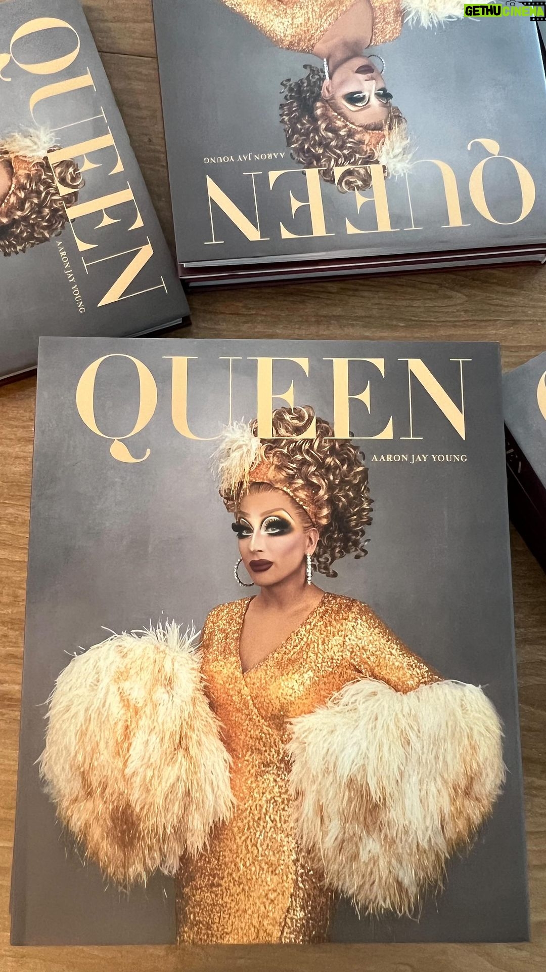 Bianca Del Rio Instagram - Busy performing my #CoverGirl duties, signing copies of QUEEN by @aaronjayyoung - Hurry, limited copies remain!  Reserve yours at QueentheBook.com - Releasing Dec. 8 just in time for the holidays!   A portion of preorder proceeds are being donated to the @aclu_socal Drag Defense Fund. @queenthebook #queenthebook #dragqueen #biancadelrio Palm Springs, California