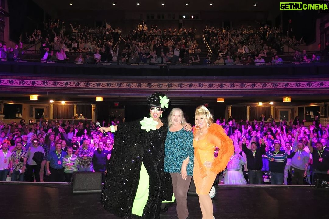 Bianca Del Rio Instagram - THANK YOU! RICHMOND , VIRGINIA WASHINGTON D.C GLENSIDE, PENNSYLVANIA ๐ฉท๐งก๐๐ฉท๐งก๐๐ฉท๐งก๐ DEAD INSIDE WORLD TOUR! @thebiancadelrio.com