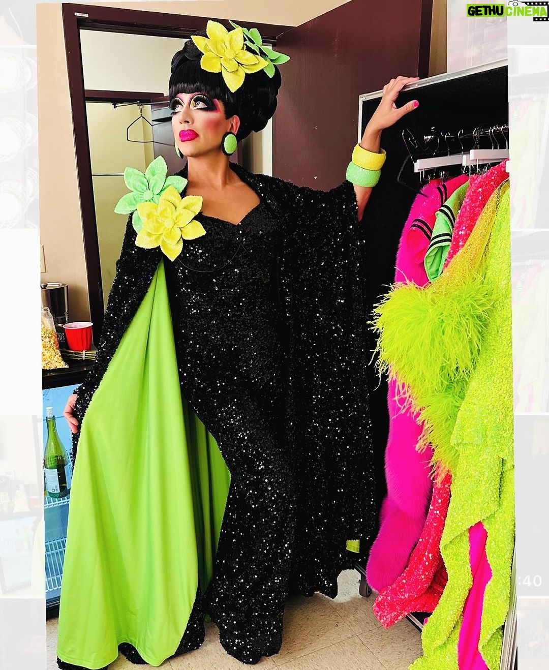Bianca Del Rio Instagram - DEAD INSIDE WORLD TOUR ๐ฉท๐งก๐ All dates and touring information at THEBIANCADELRIO.com
