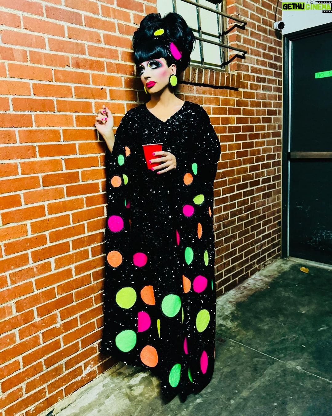 Bianca Del Rio Instagram - DEAD INSIDE ๐งก๐๐ฉท For additional ticket information go to THEBIANCADELRIO.com